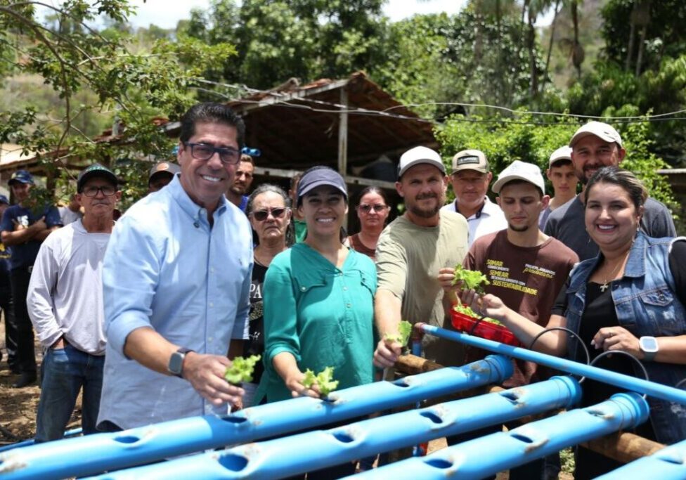 Assembleia entrega mudas (1)