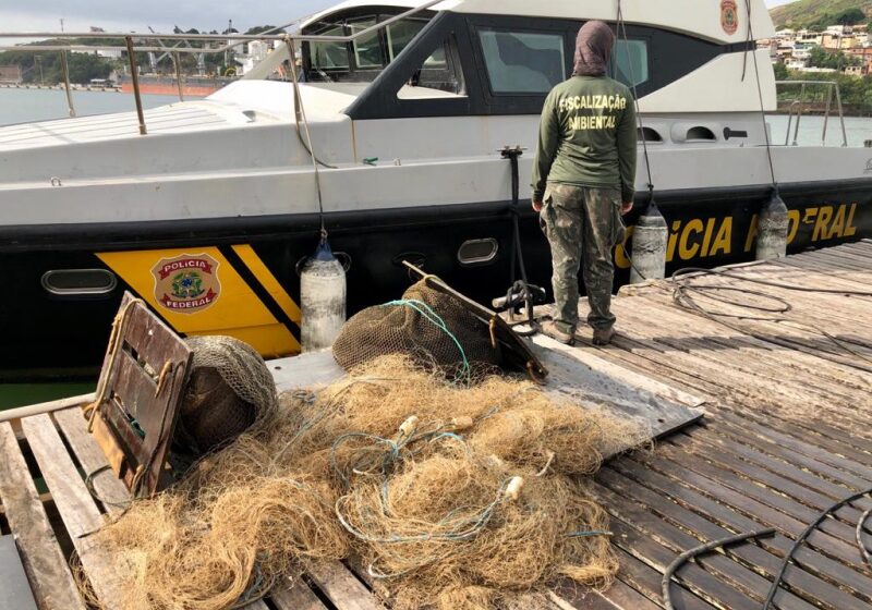 Apreensão de rede de pesca ilegal